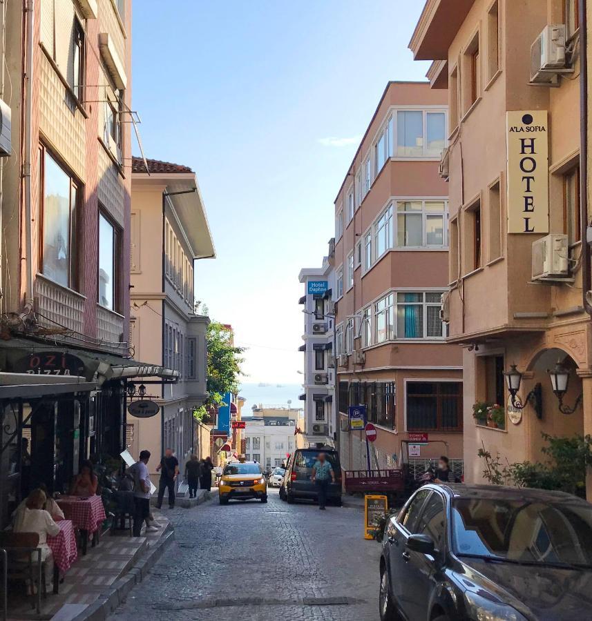 My Fabulous Luxury Home. Historical Part Of The Istanbul Exterior foto